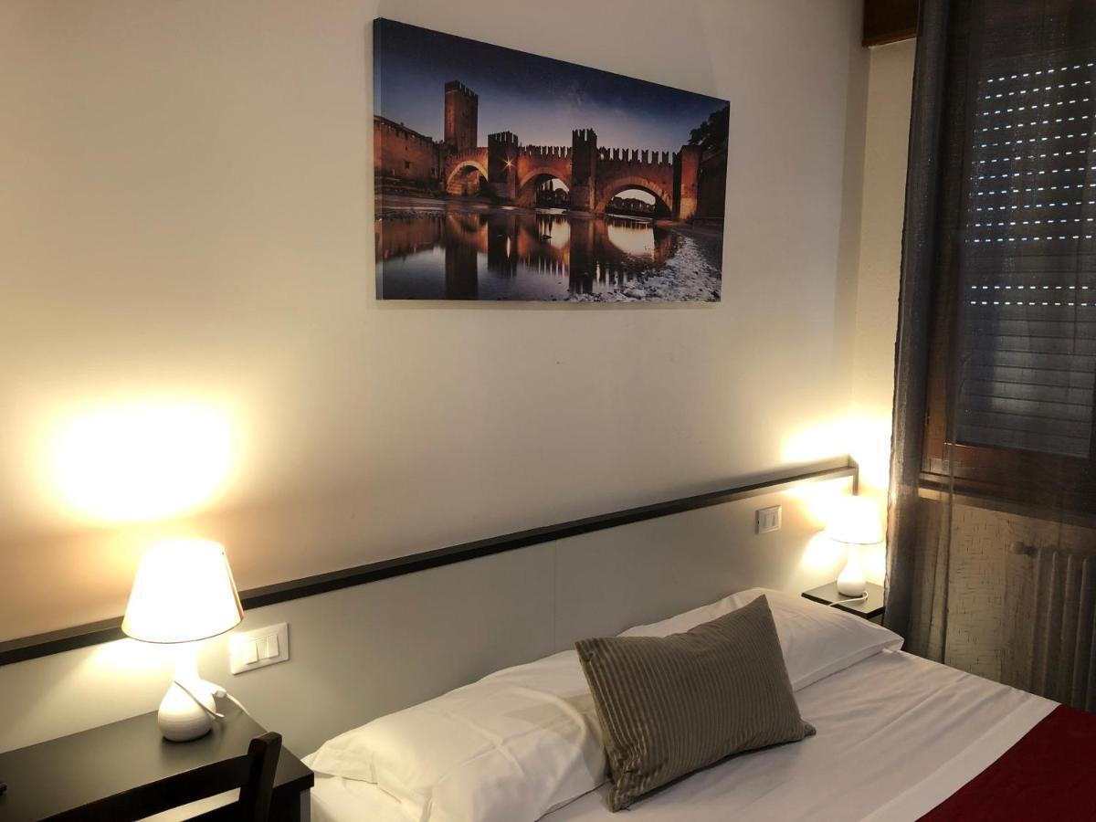 Hotel Arena Verona Bagian luar foto